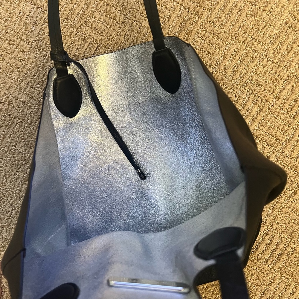 Michael Kors black shopping/ tote bag food for travel and work - Picture 3 of 6